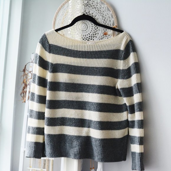 Gap Grey and White Striped Sweater - Picture 5 of 6